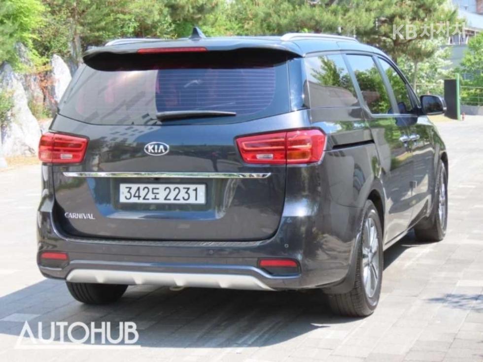 2019 - kia carnival
