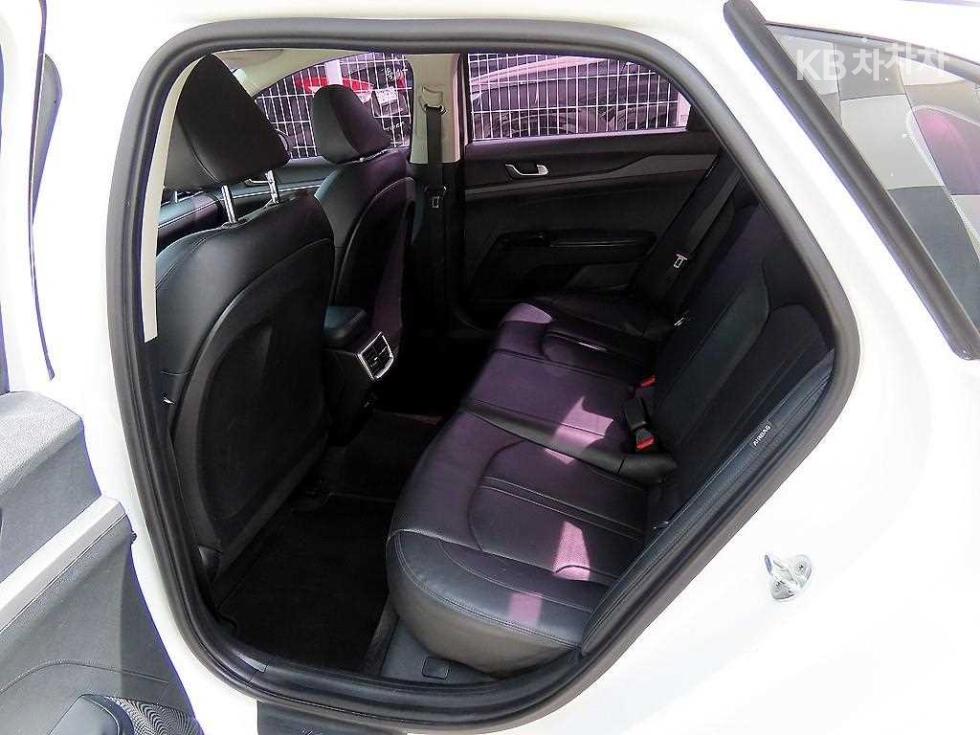 2020 - kia k5