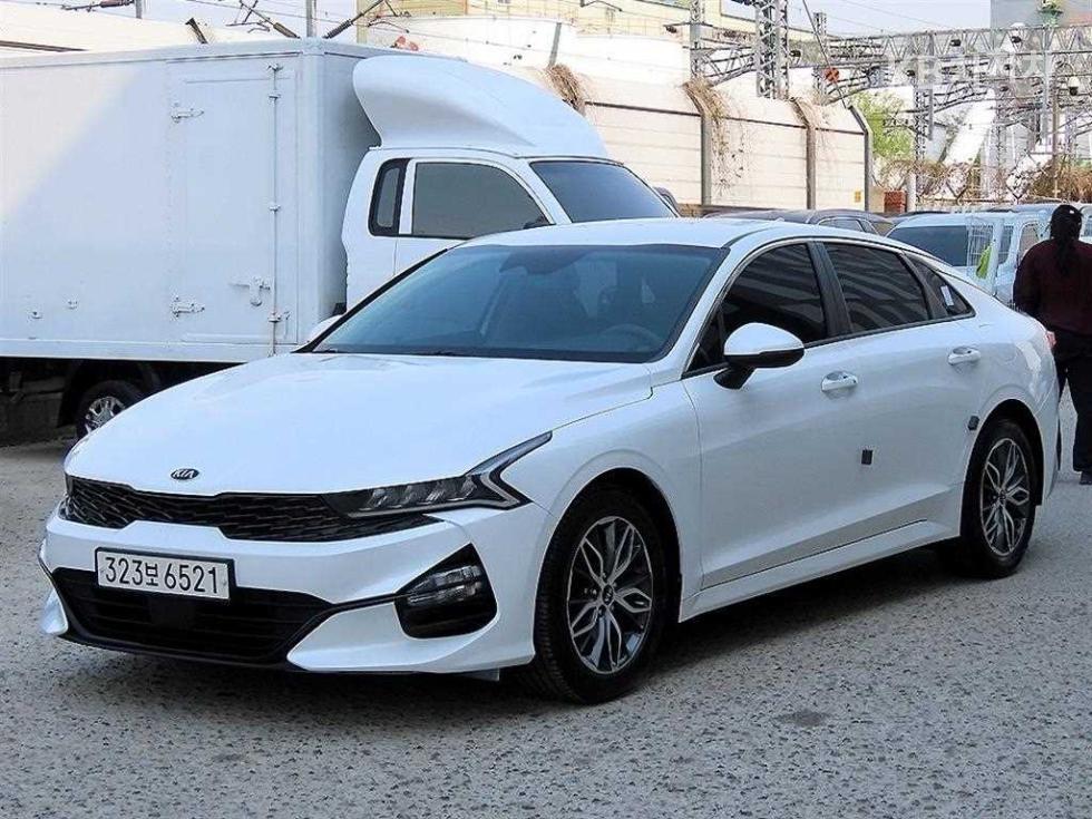 2021 - kia k5
