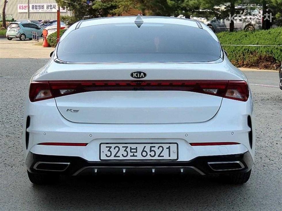 2021 - kia k5