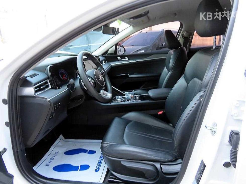 2021 - kia k5