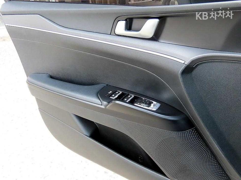 2021 - kia k5