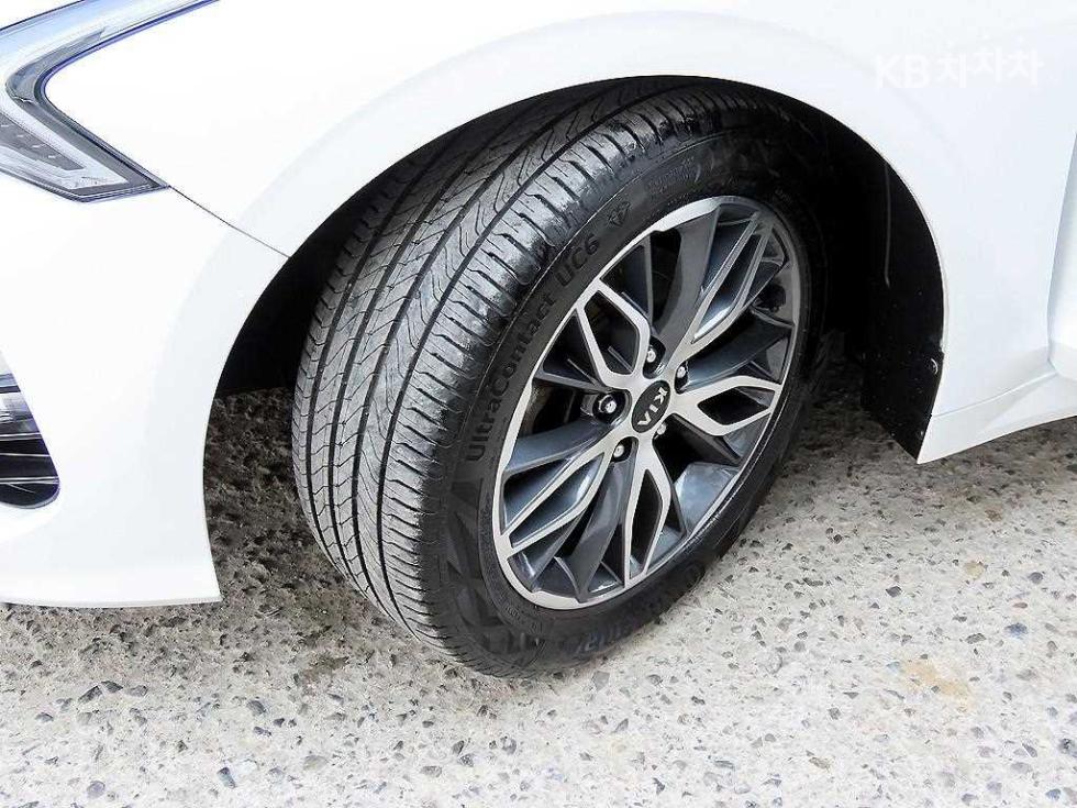 2021 - kia k5