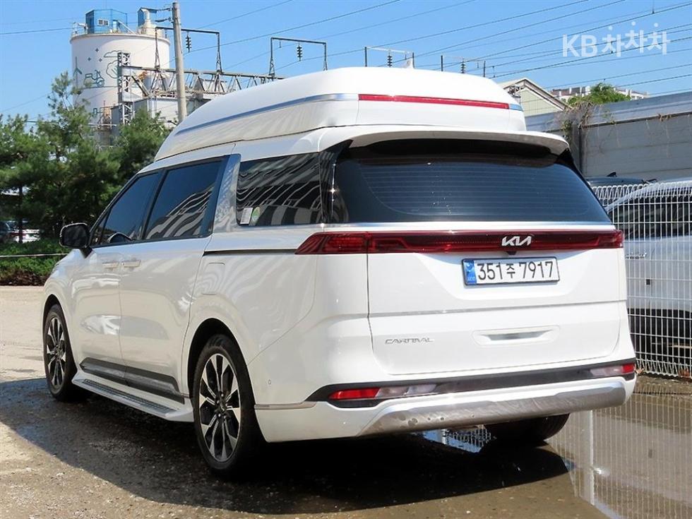 2023 - kia carnival
