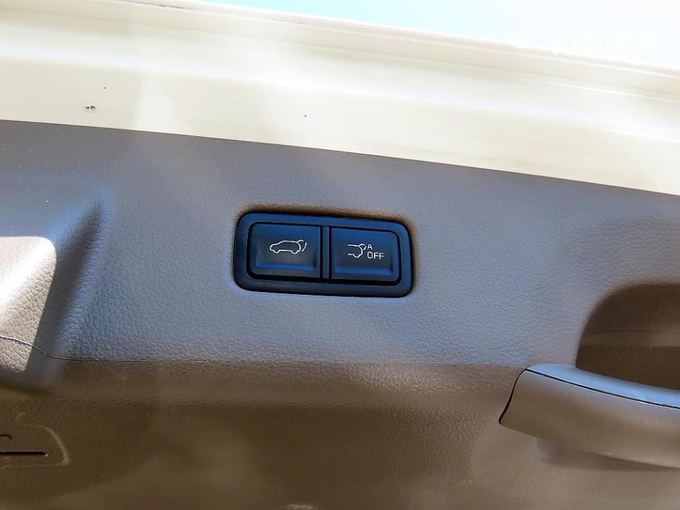 2023 - kia carnival