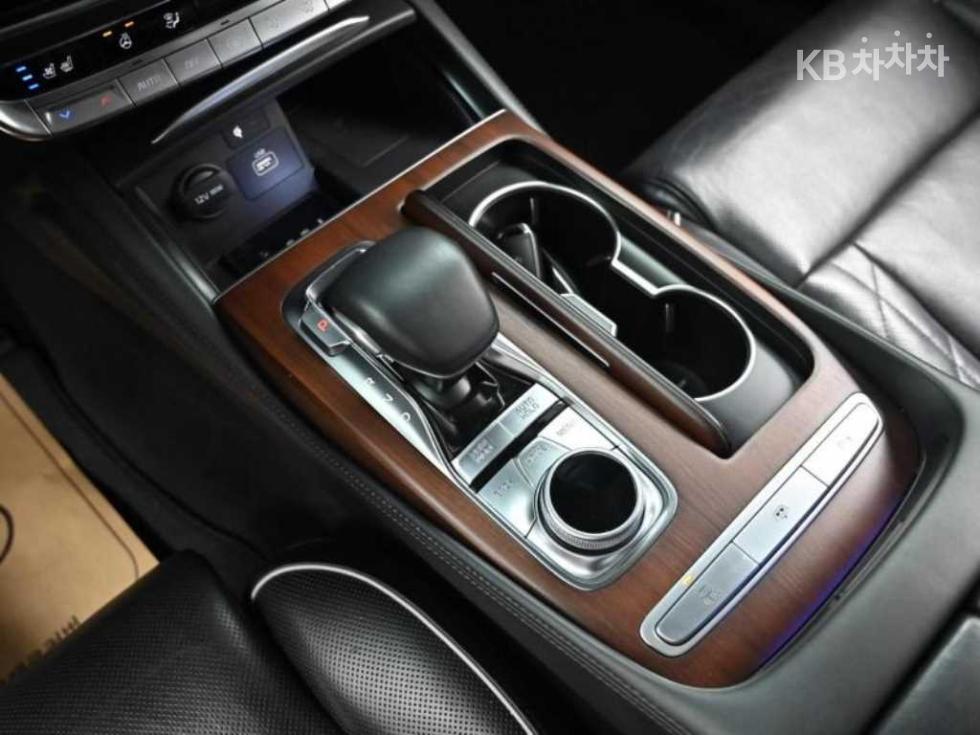 Kia K9 — miniaturë 9
