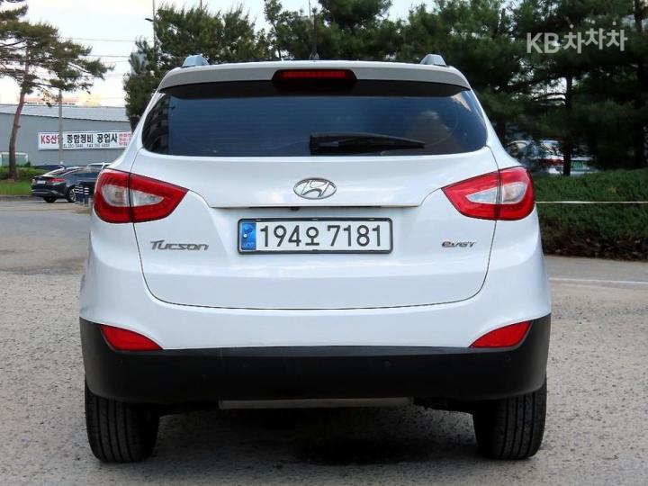 Hyundai Tucson New ix Diesel e-VGT 2WD Modern 5