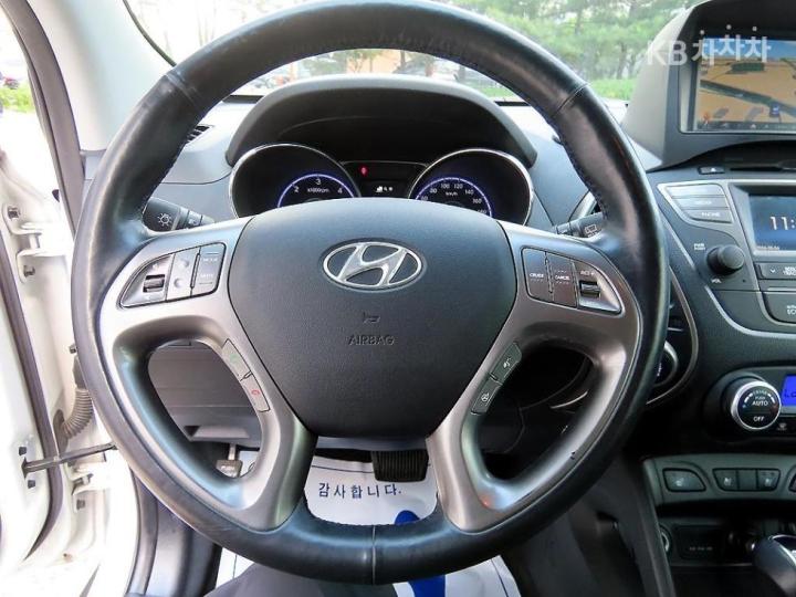 Hyundai Tucson New ix Diesel e-VGT 2WD Modern 9