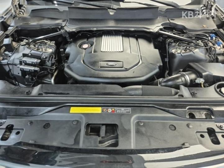 Land Rover Discovery 5 3.0 TD6 HSE Luxury 6