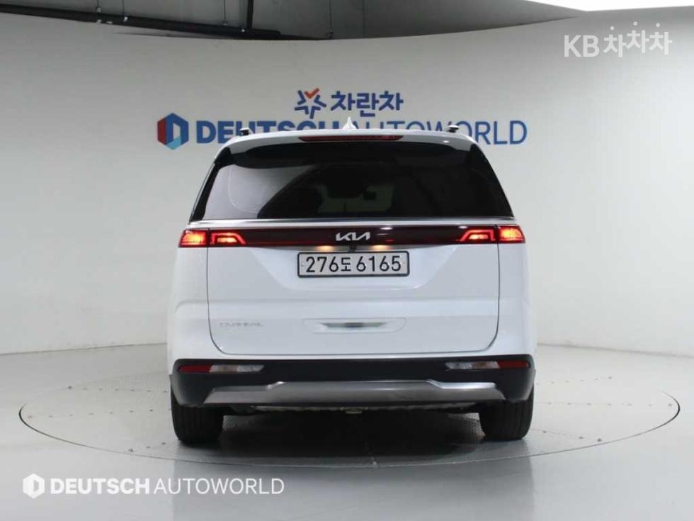 2023 - kia carnival