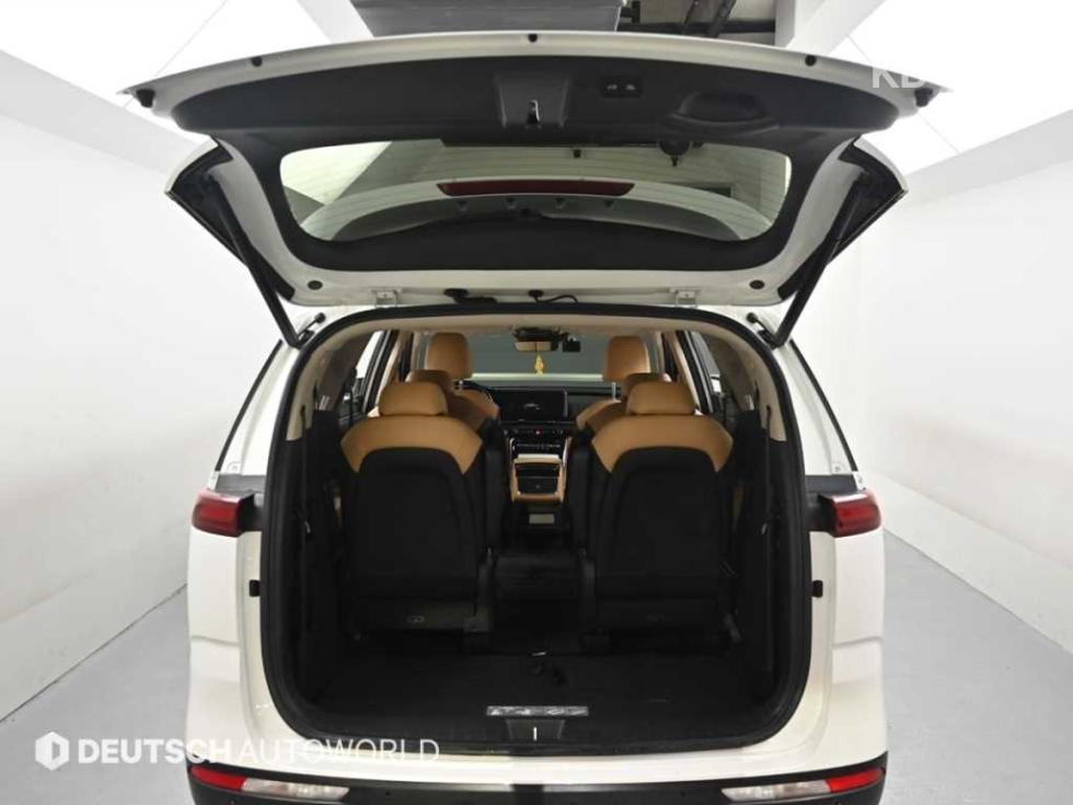 2023 - kia carnival