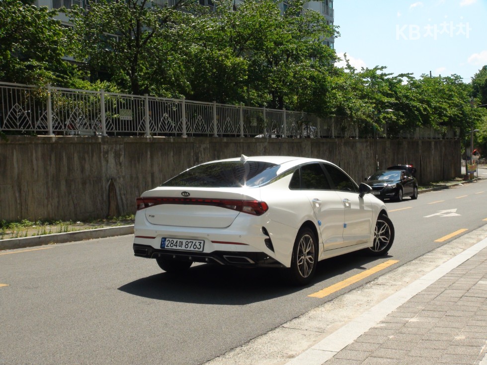 2020 - kia k5