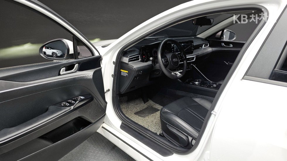 2020 - kia k5