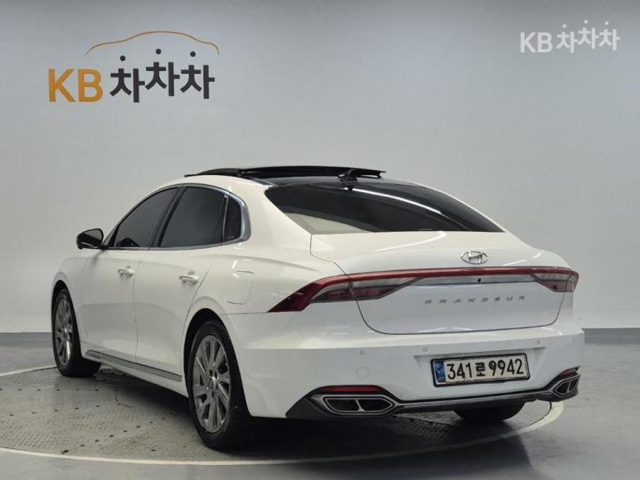 Hyundai Grandeur Hybrid 2.4 Calligraphy 3