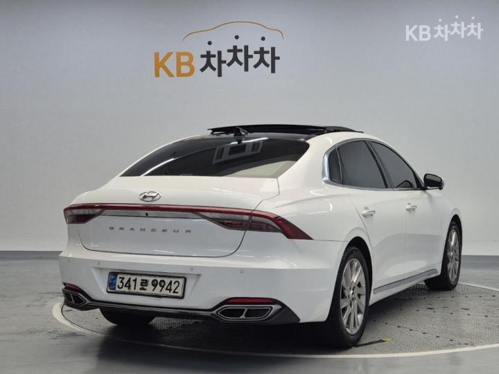 Hyundai Grandeur Hybrid 2.4 Calligraphy 4