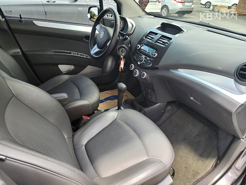 Chevrolet Spark — miniaturë 15