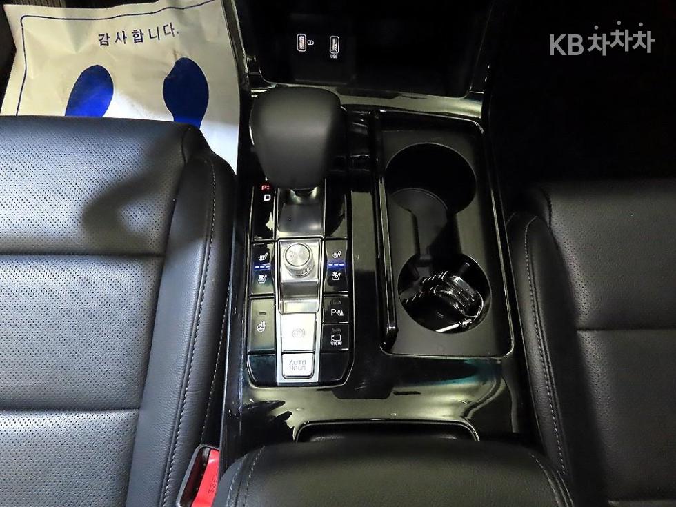2020 - kia k7