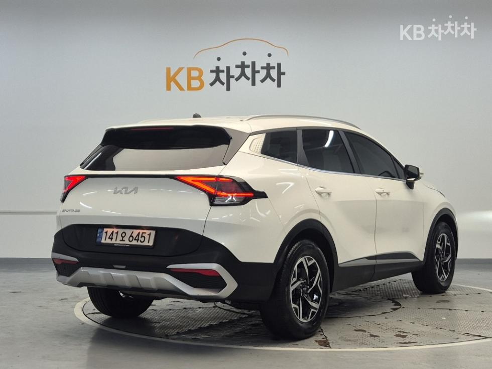 2022 - kia sportage