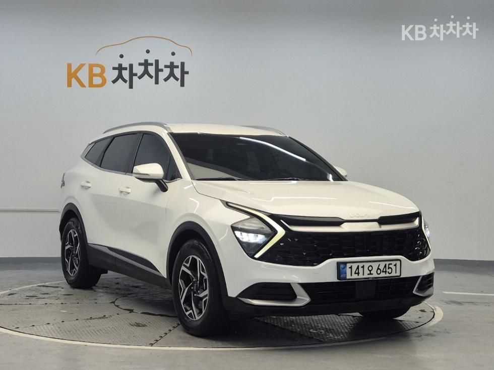 2022 - kia sportage