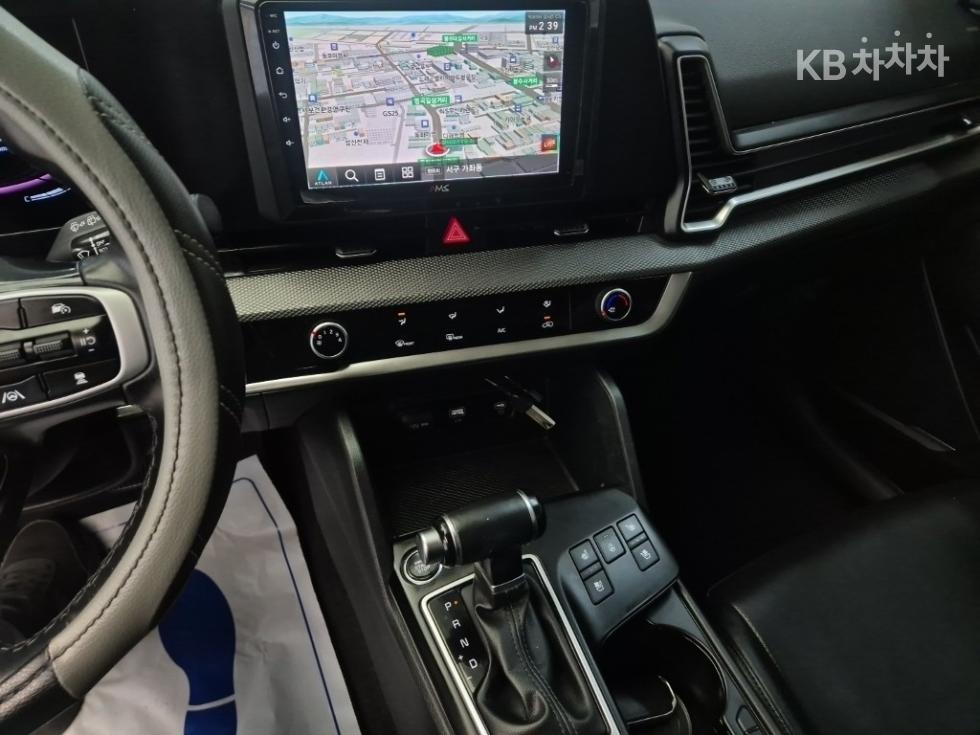 2022 - kia sportage
