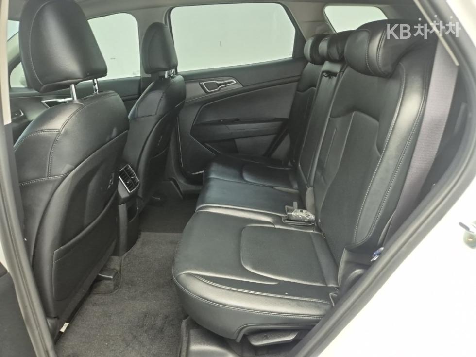 2022 - kia sportage