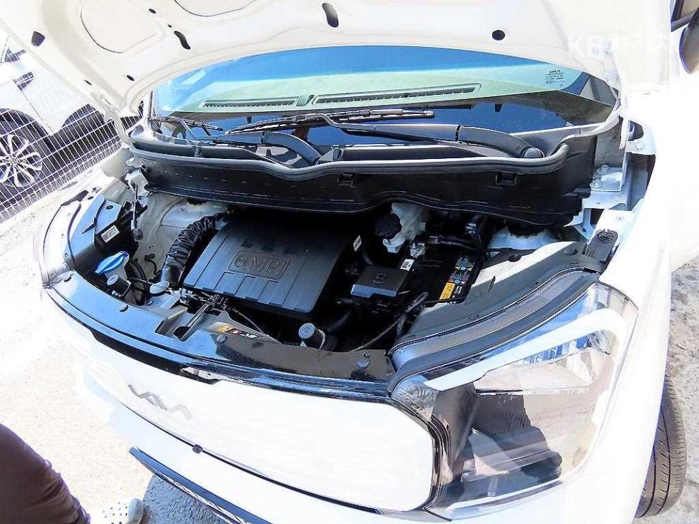 2023 - kia kia