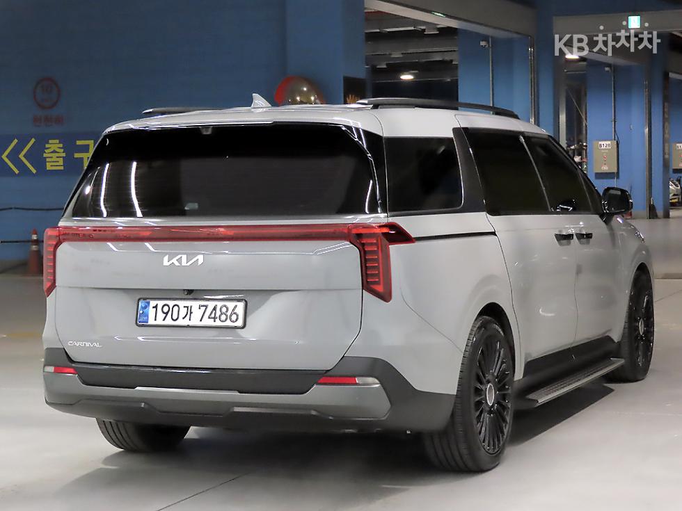 2024 - kia carnival