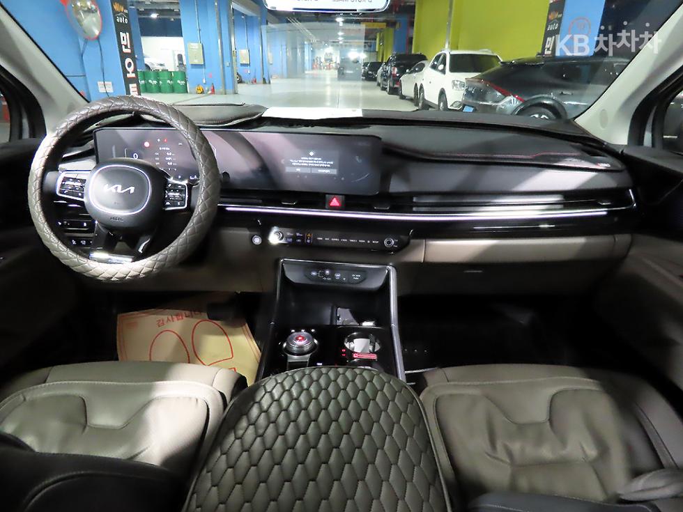 2024 - kia carnival