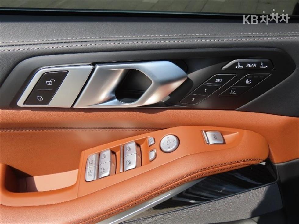BMW X7 — miniaturë 12