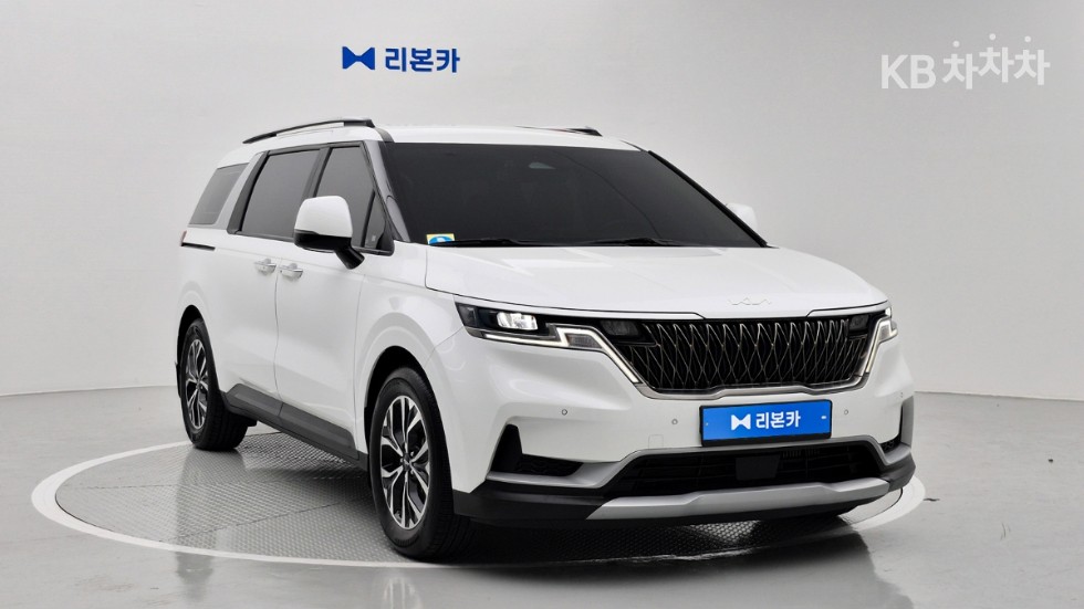 2023 - kia carnival