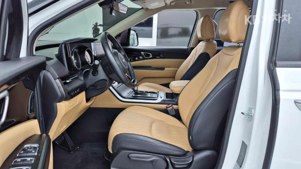 2023 - kia carnival