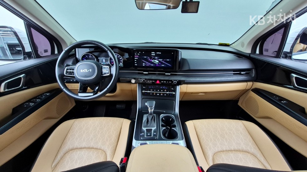 2023 - kia carnival