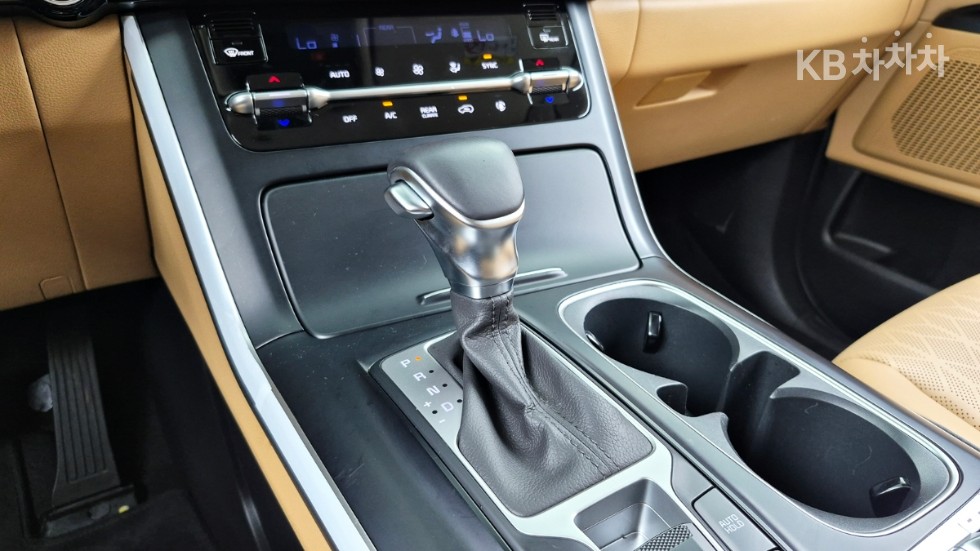 2023 - kia carnival