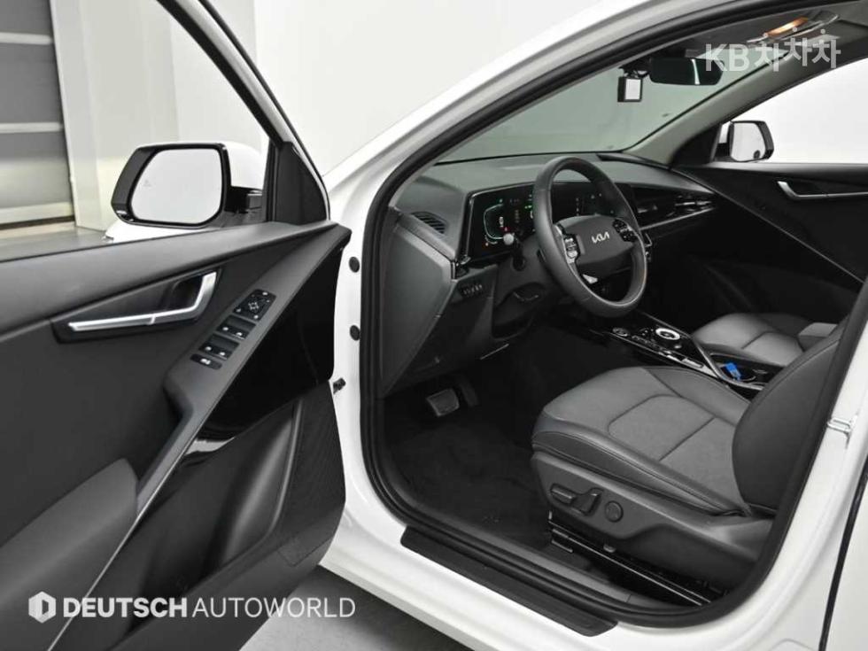 Kia Niro — miniaturë 11