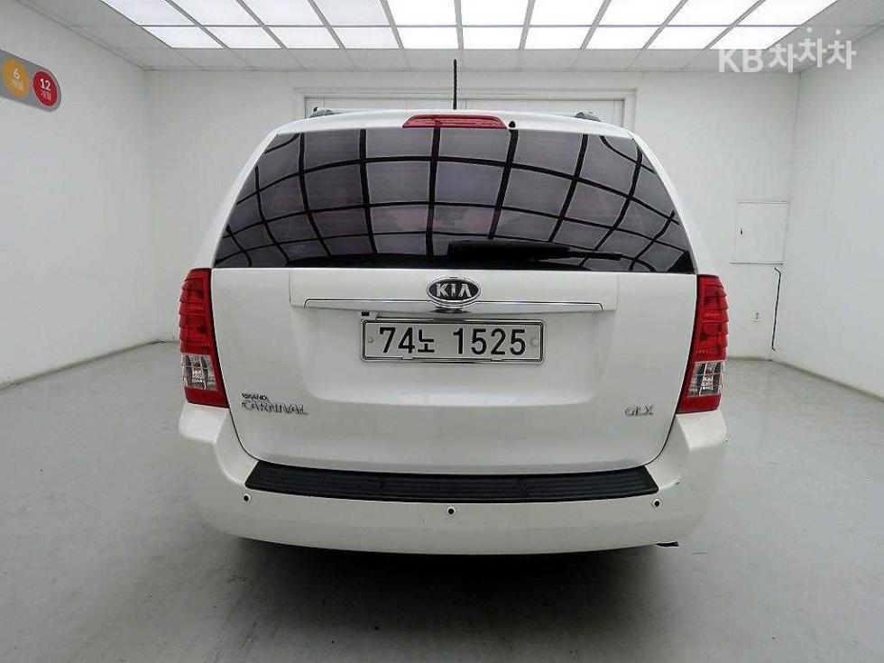 2012 - kia carnival