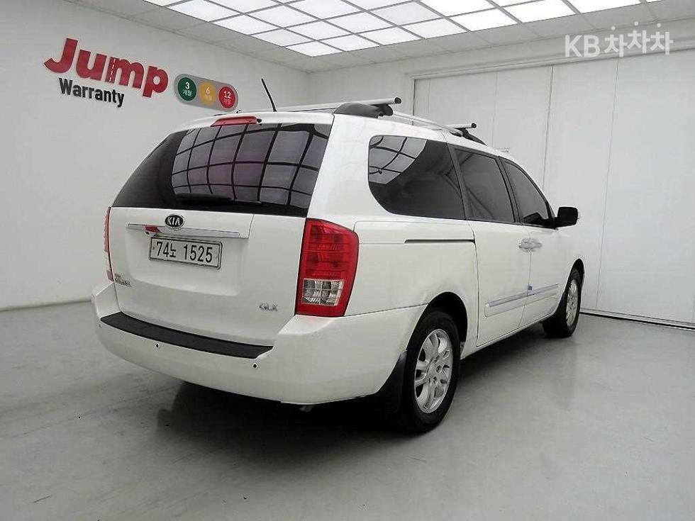 2012 - kia carnival