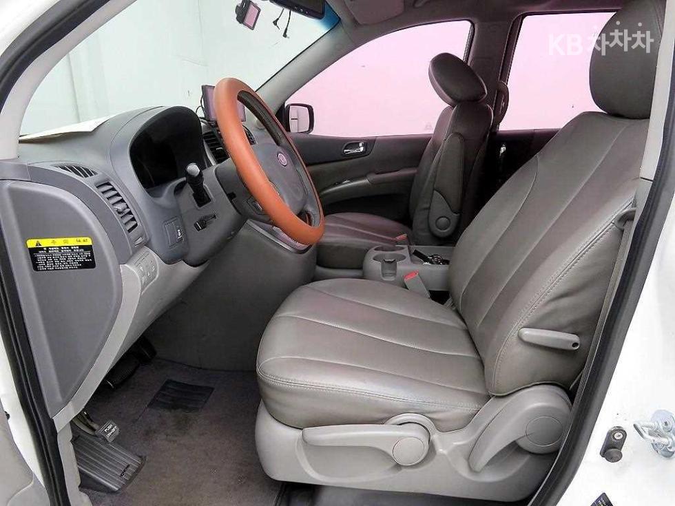 2012 - kia carnival