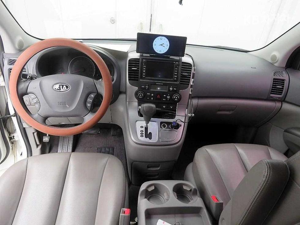 2012 - kia carnival