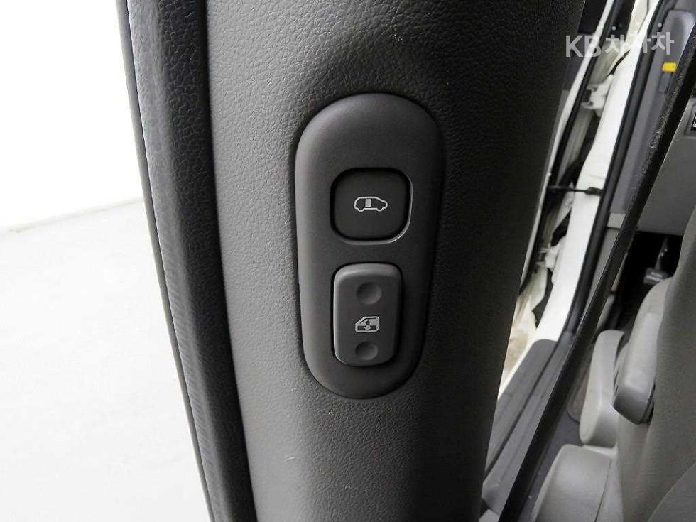 2012 - kia carnival