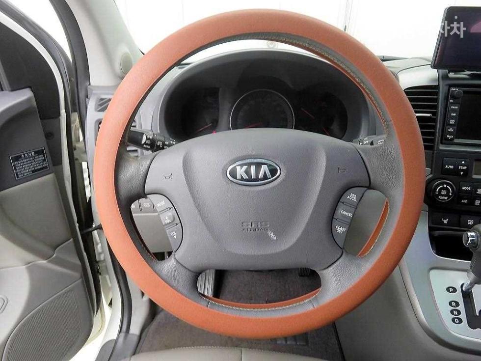 2012 - kia carnival