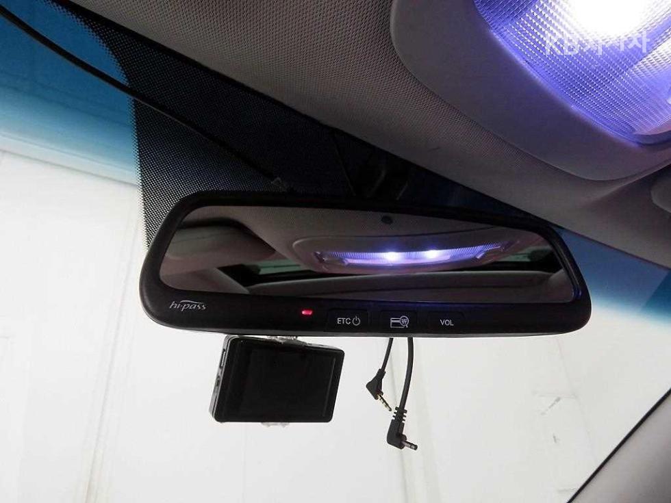 2012 - kia carnival