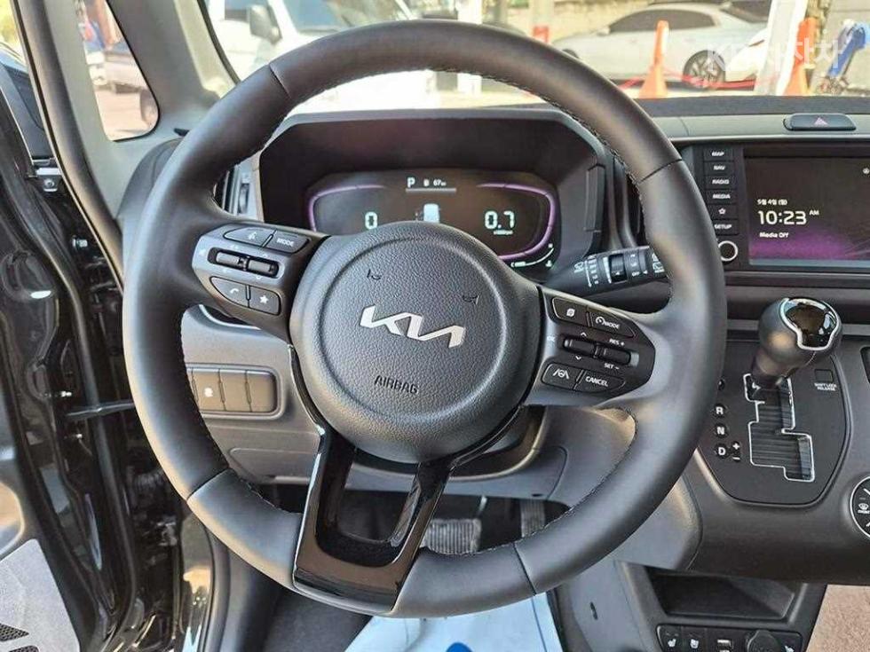 2023 - kia ray