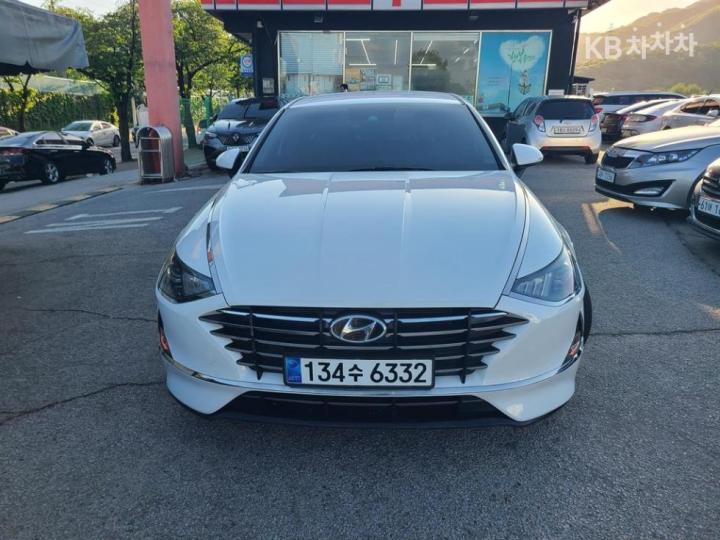 Hyundai Sonata 2.0 LPG 렌터카 — foto 1