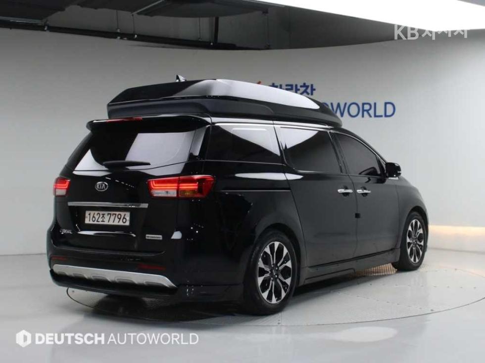 2018 - kia carnival