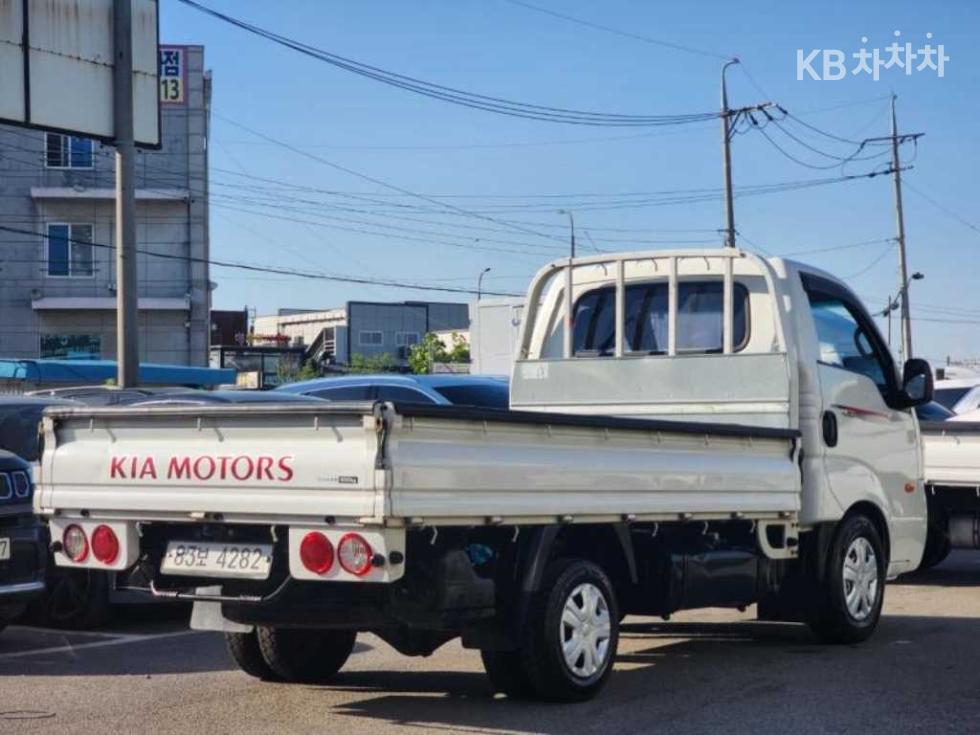 2020 - kia bongo iii