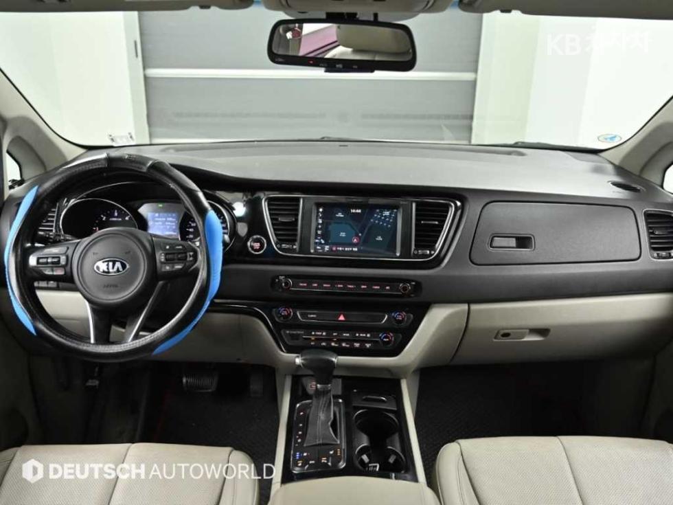 2017 - kia carnival