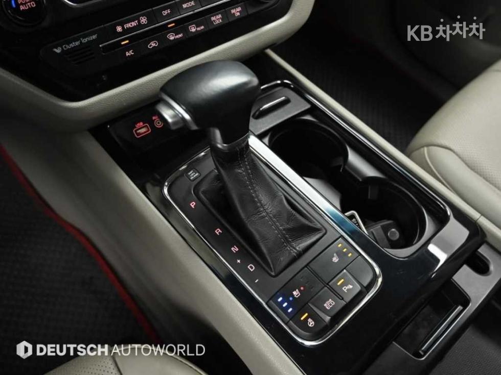 2017 - kia carnival