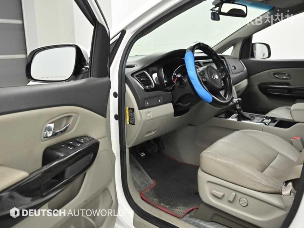 2017 - kia carnival