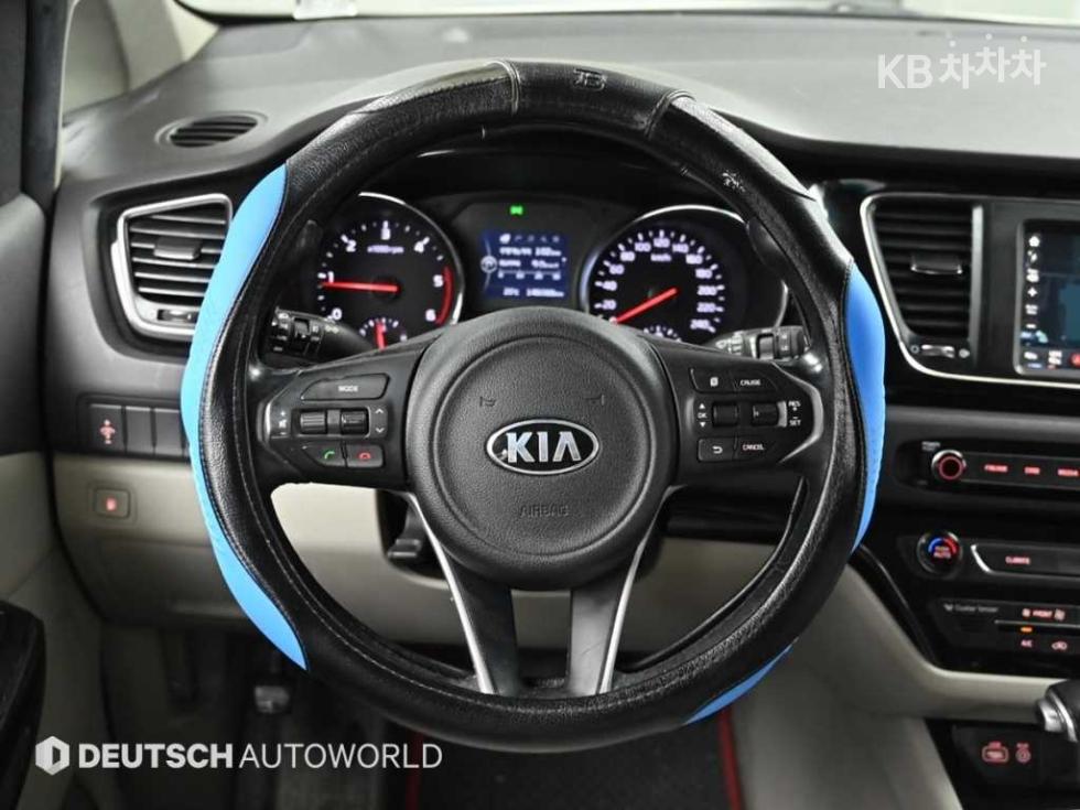 2017 - kia carnival