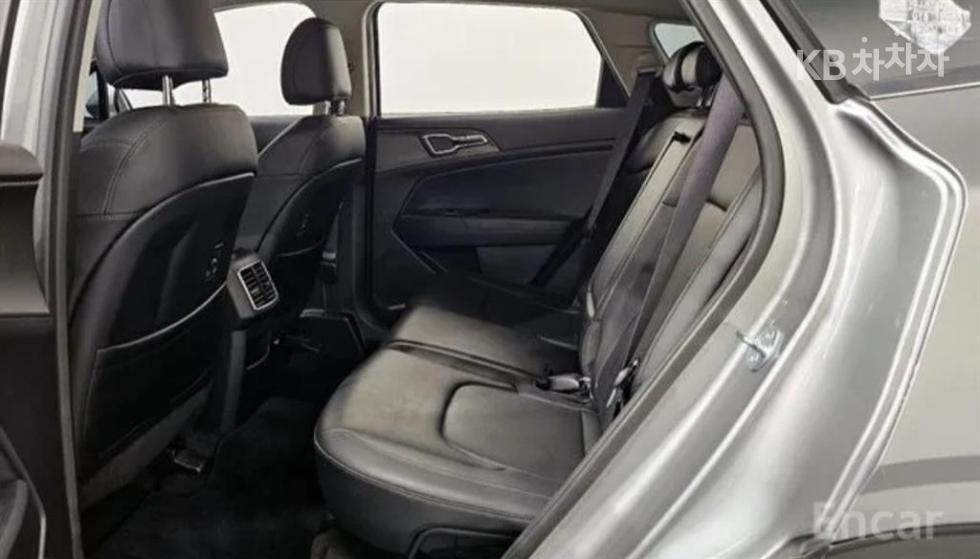 2023 - kia sportage